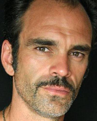 Стивен Огг фото