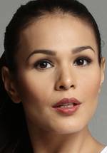 Айза Кальзадо фото