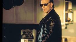 Кадр из фильма "Кровавый четверг" - 2