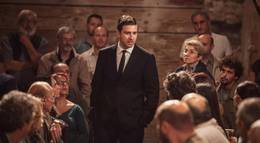 Кадр из фильма "Закону тут не место" - 1