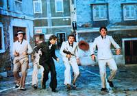 Кадр С завтрашнего дня мы богаты и честны