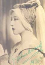 Ивонн Арно фото