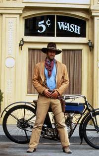 Кадр Приключения Бриско Каунти-младшего