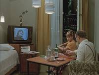 Кадр Дамы приглашают кавалеров