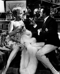 Кадр В джазе только девушки