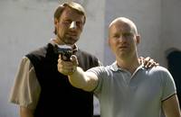 Кадр Адамовы яблоки