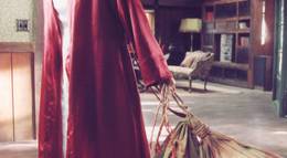 Кадр из фильма "История двух сестер" - 1