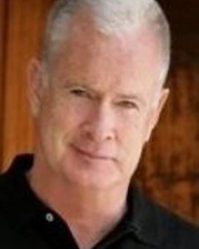 Дж. Патрик МакКормак фото