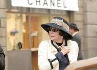 Кадр Коко Шанель