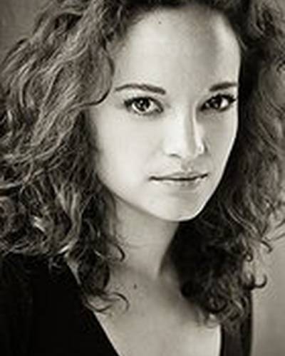 Элла Джонс фото