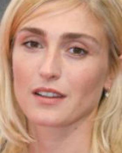 Жюли Гайе фото