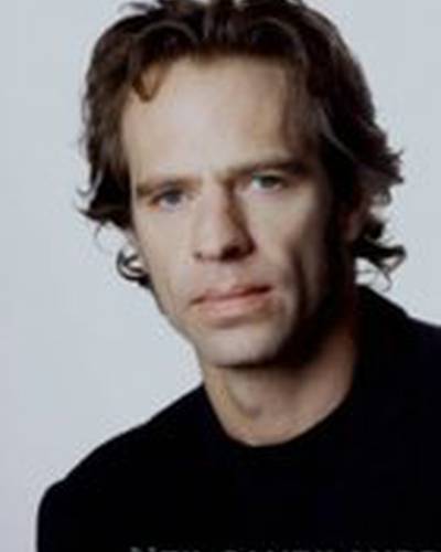 Neil Sandilands фото