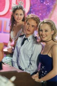 Кадр Малкольм в центре внимания