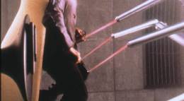 Кадр из фильма "Пришелец" - 2