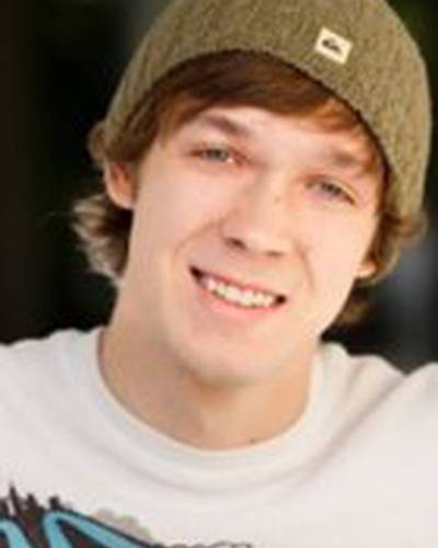 Ивэн Адриан фото