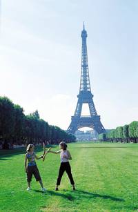 Кадр Паспорт в Париж (видео)