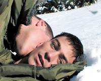 Кадр Йосси и Джаггер