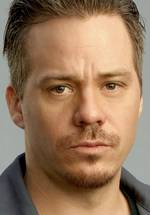 Майкл Рэймонд-Джеймс фото