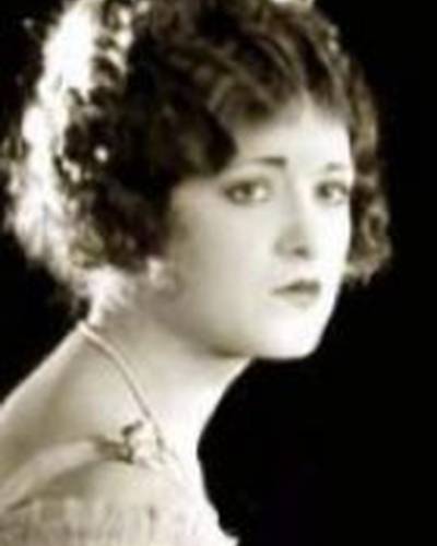 Кэтрин МакГуайр фото