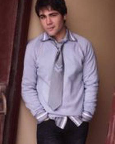 Адриан Роберто фото