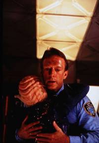 Кадр Космический полицейский участок