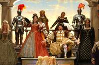 Кадр Малкольм в центре внимания