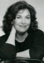 Полли Адамс фото