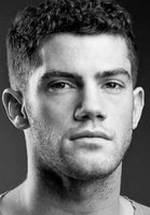 Алистэр Браммер фото