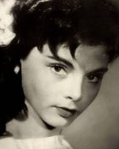 Мира Николич фото