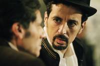 Кадр Вишенка на новогоднем торте