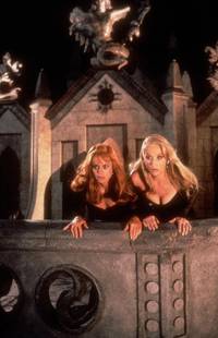 Кадр Смерть ей к лицу