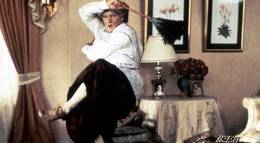 Кадр из фильма "Миссис Даутфайр" - 1