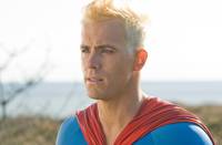 Кадр Бумажный человек