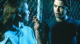 Кадр из фильма "Изгои" - 2