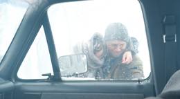 Кадр из фильма "Черный дрозд" - 1