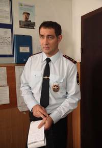 Кадр Подарок с характером