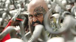 Кадр из фильма "Kaashmora" - 2