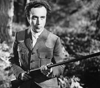 Кадр Добрые сердца и короны