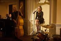 Кадр А вот и она