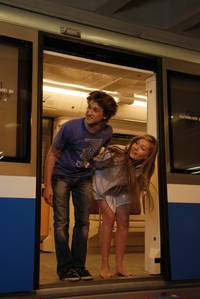 Кадр Поцелуй сквозь стену