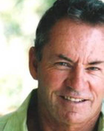 Джеймс Сьюториус фото