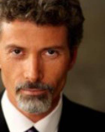 Тревор Лоуренс Янг фото