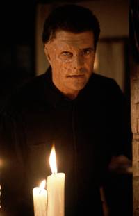 Кадр Человек без лица