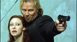 Кадр из фильма "Карающий" - 2