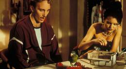 Кадр из фильма "Поли" - 1