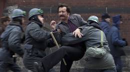 Кадр из фильма "Валенса" - 1