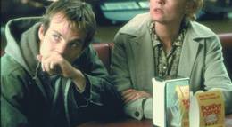 Кадр из фильма "Земные желания" - 1