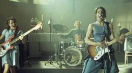 Кадр из фильма "Бандитки" - 2