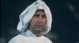 Кадр из фильма "Флетч жив" - 1