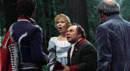 Кадр из фильма "Проделки в старинном духе" - 2